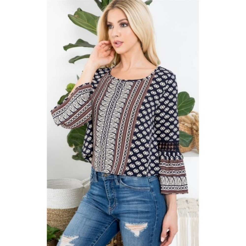 NWOT Boho Bell Sleeve Top - Picture 5 of 8